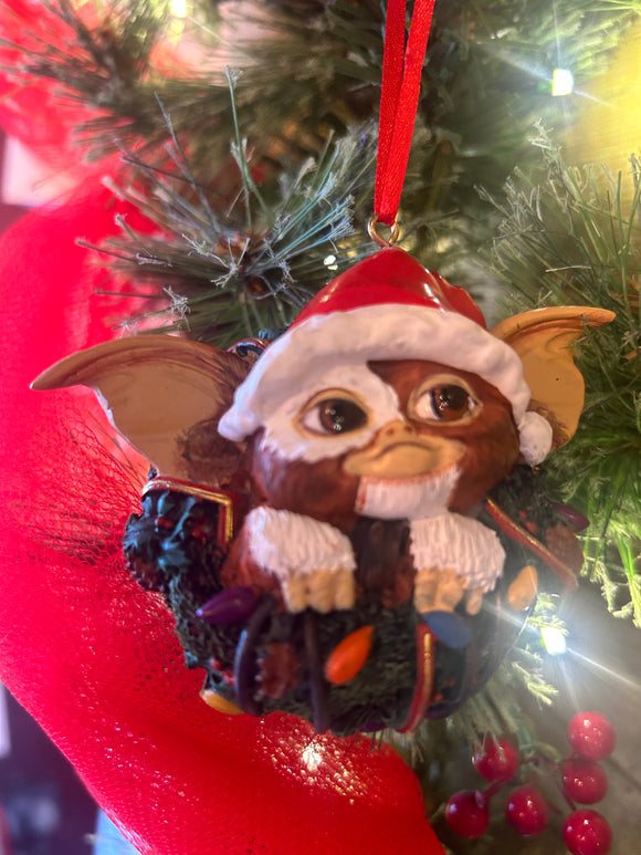 Gizmo in a Wreath